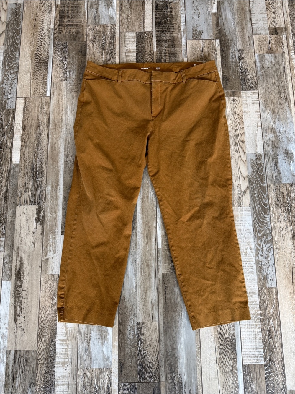Old Navy Women’s Cotton high-rise pixie capris